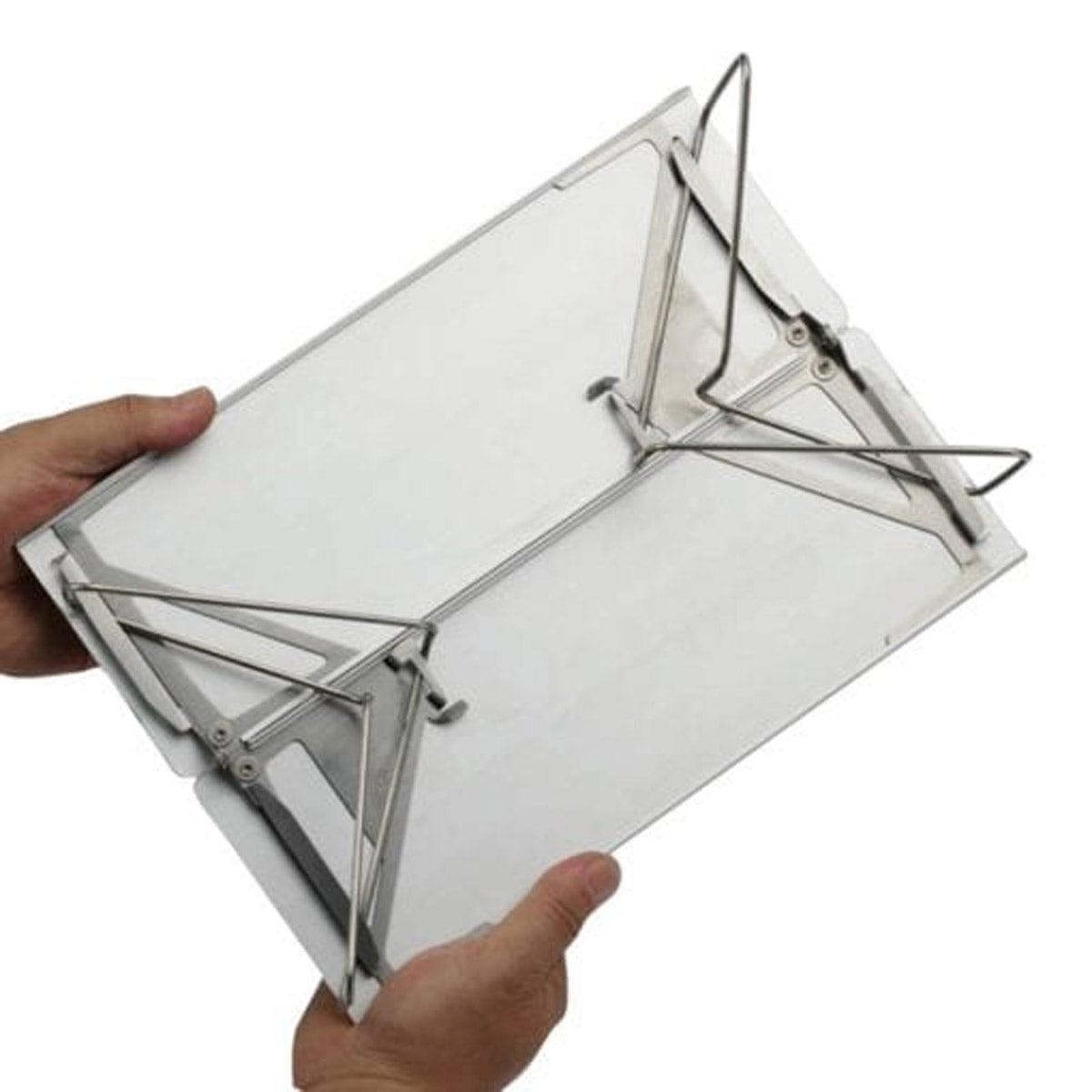 Field Hopper Pop-Up Table