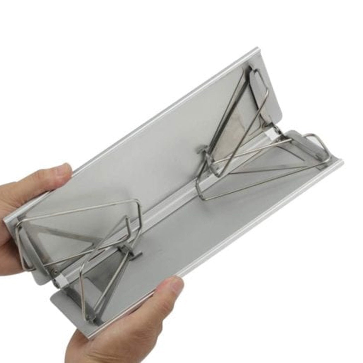 Field Hopper Pop-Up Table