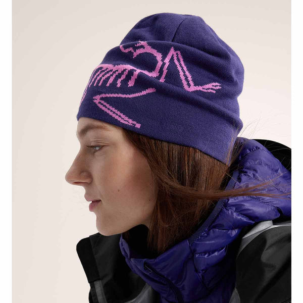 Lightweight Bird Head Toque